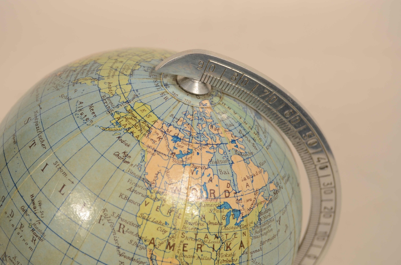 Antique globes-world maps/8035-Small Terrestrial Globe