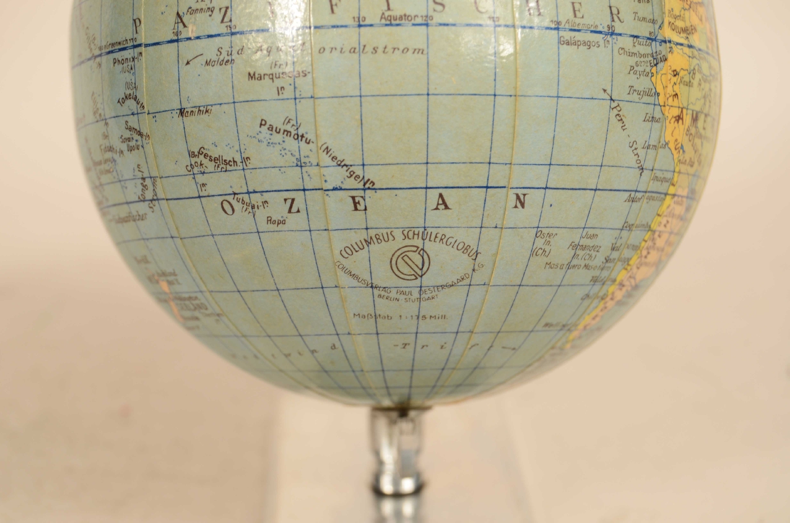 Antique globes-world maps/8035-Small Terrestrial Globe