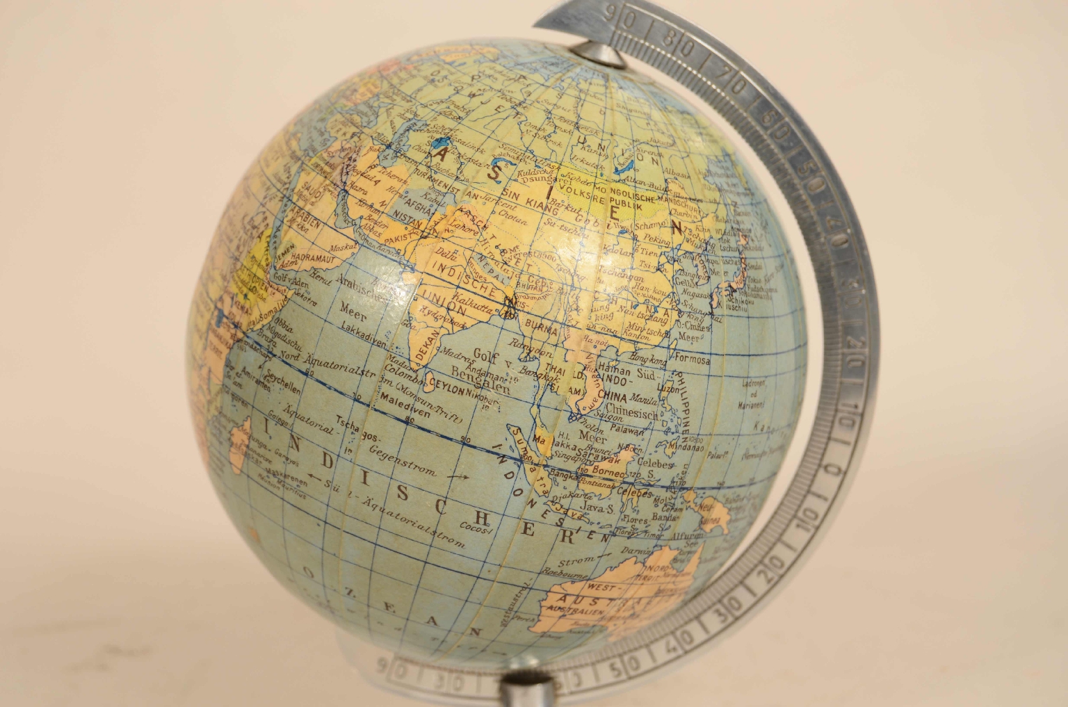 Antique globes-world maps/8035-Small Terrestrial Globe