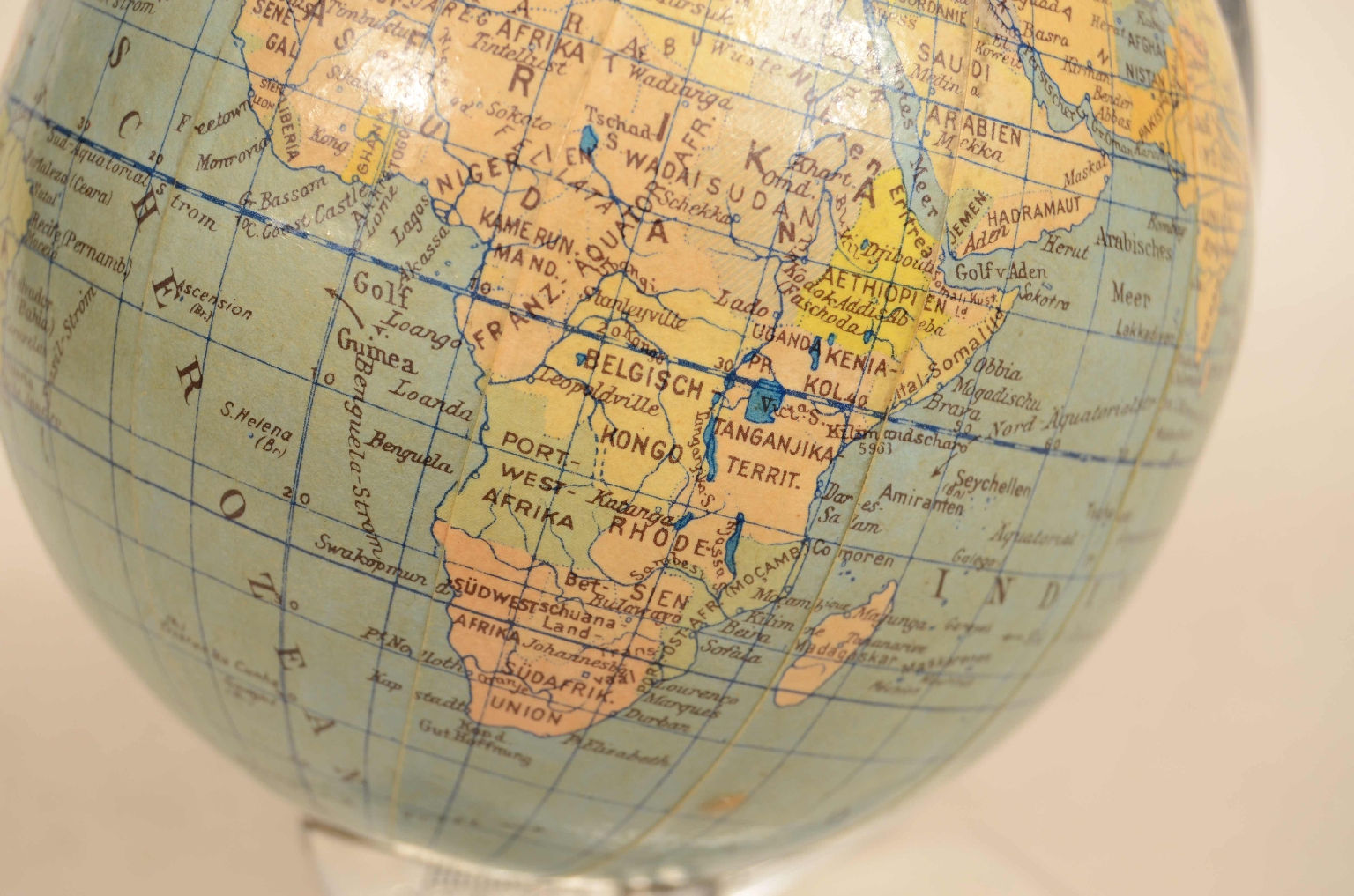 Antique globes-world maps/8035-Small Terrestrial Globe