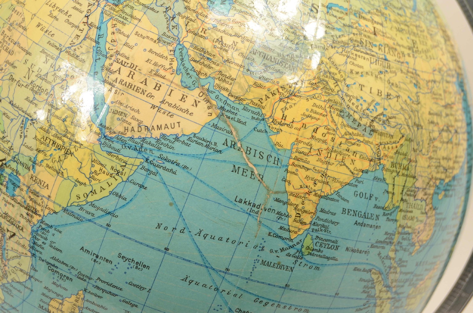 Antique globes-world maps/8049-Terrestrial Globe