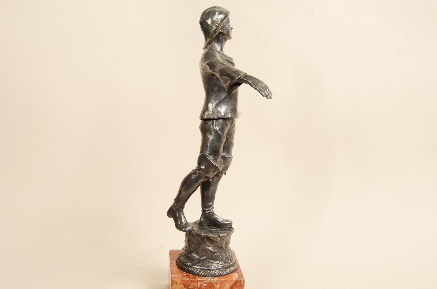 Antiquariato nautico/8095a-Scultura Marinaio