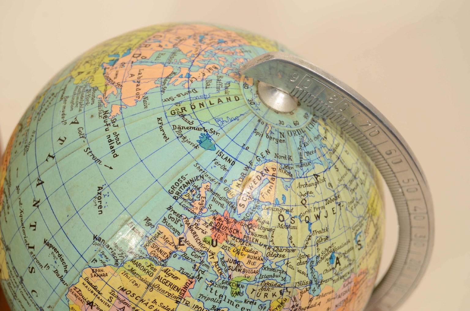 Antique globes-world maps/8102-Pair of bookends