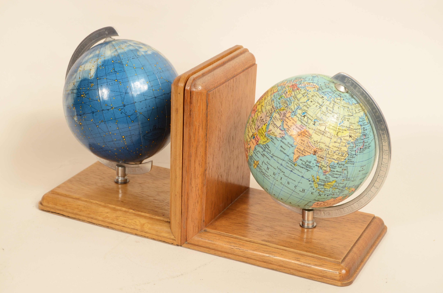 Antique globes-world maps/8102-Pair of bookends