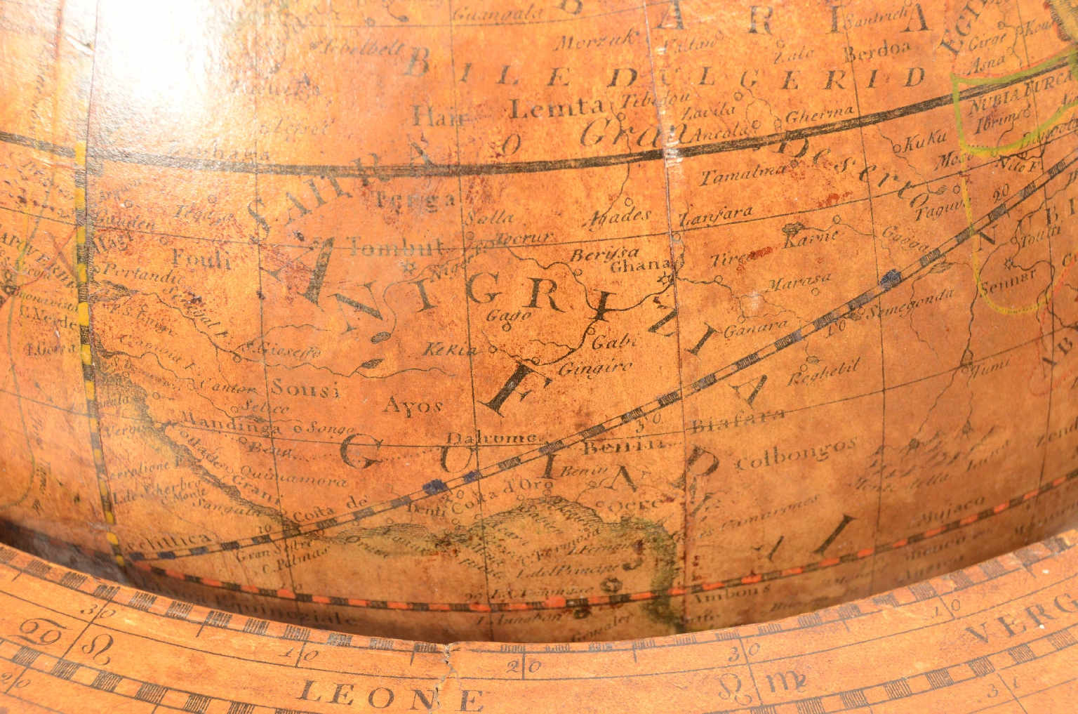 Antique globes-world maps/8104-Terrestrial Globe