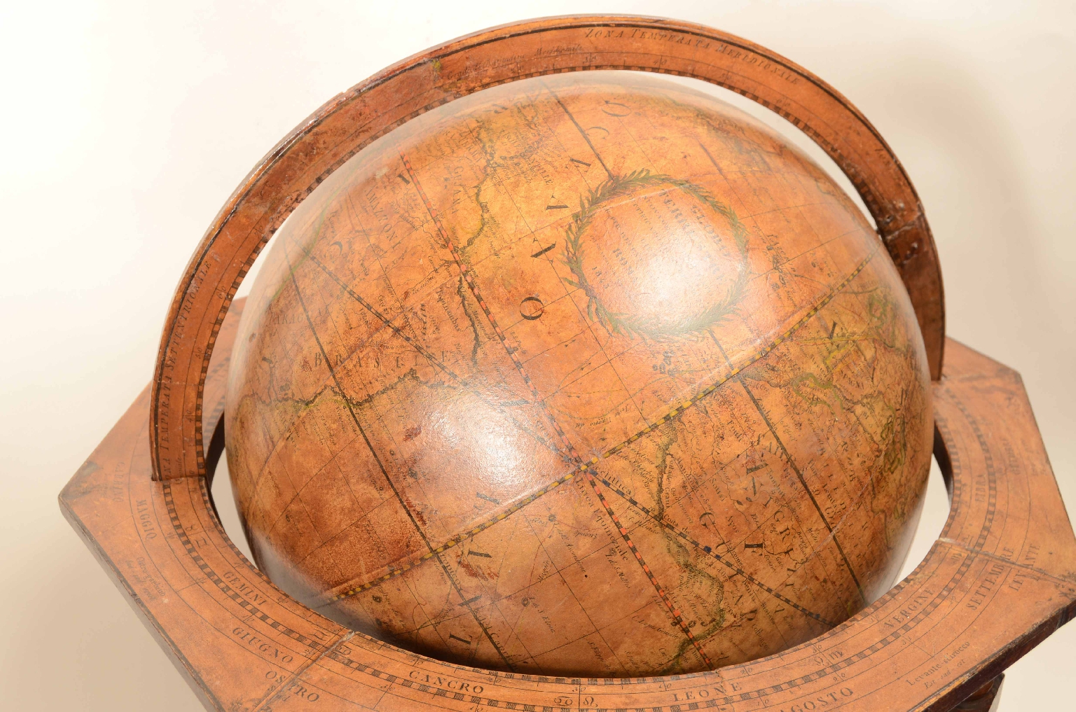 Antique globes-world maps/8104-Terrestrial Globe