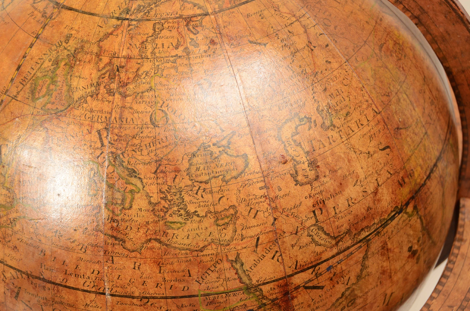 Antique globes-world maps/8104-Terrestrial Globe