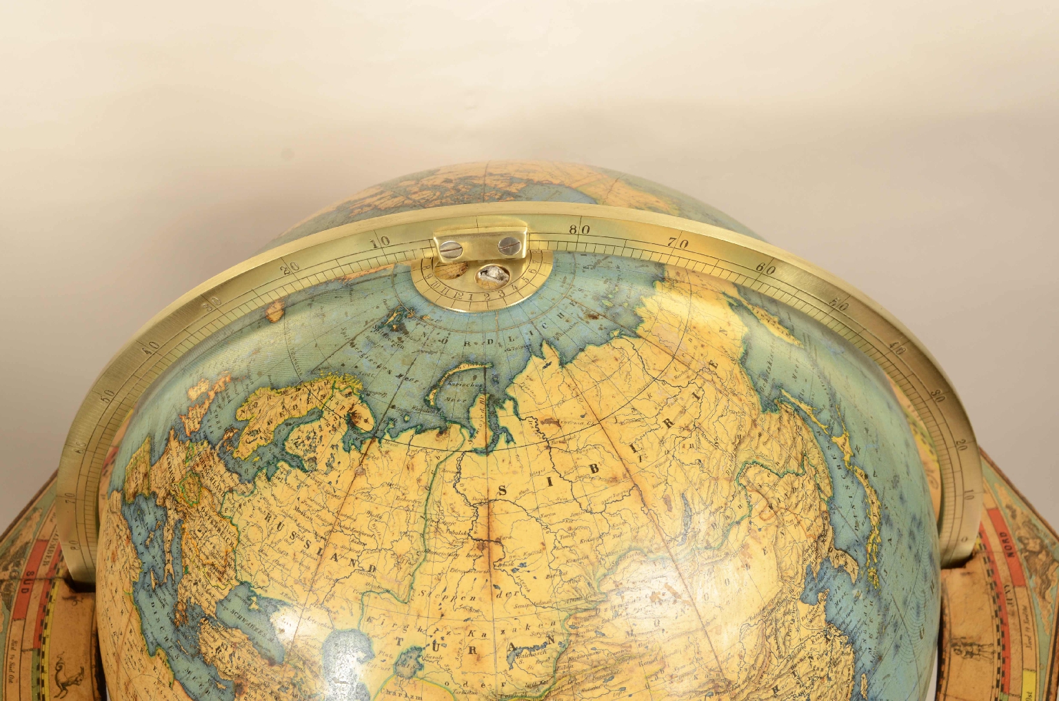 Antique globes-world maps/8113-Terrestrial Globe
