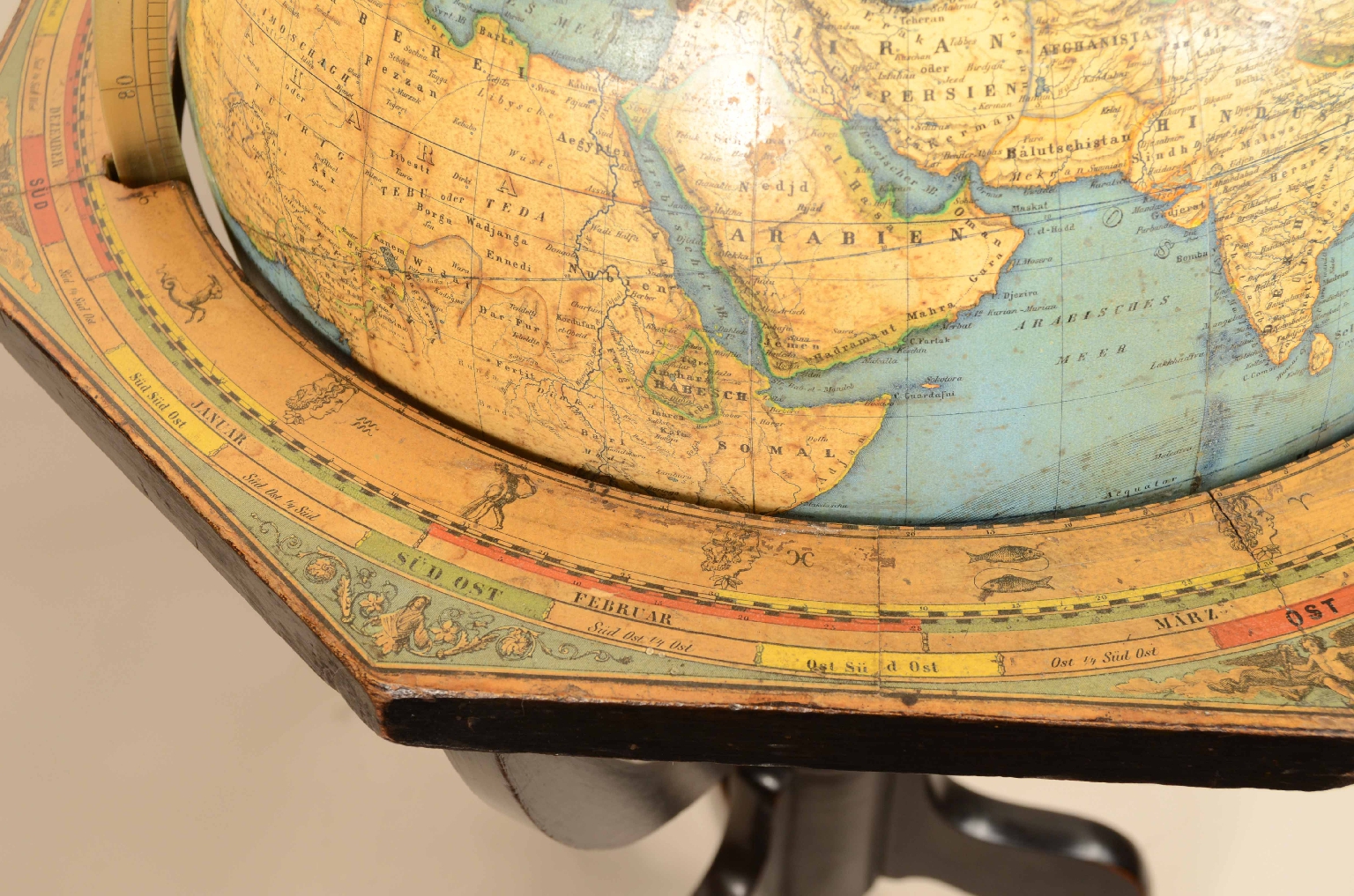 Antique globes-world maps/8113-Terrestrial Globe