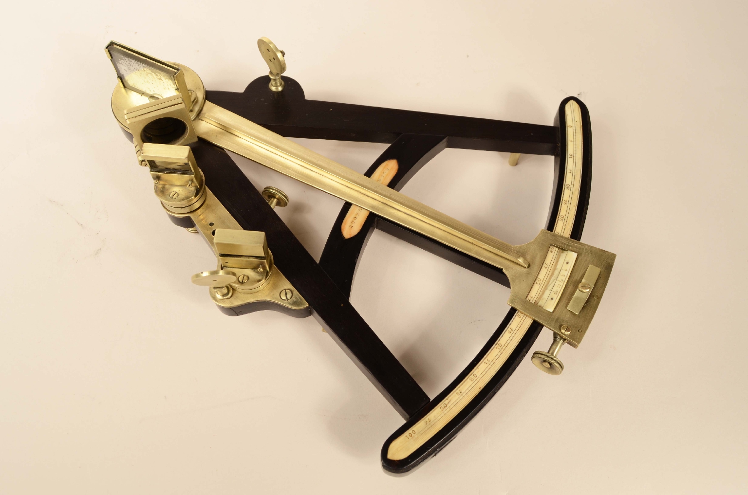 Nautical antiques/8114-Octant