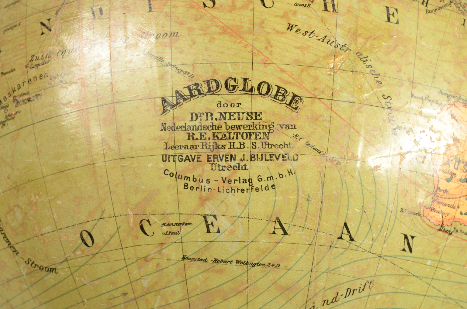 Antique globes-world maps/8115-Terrestrial Globe