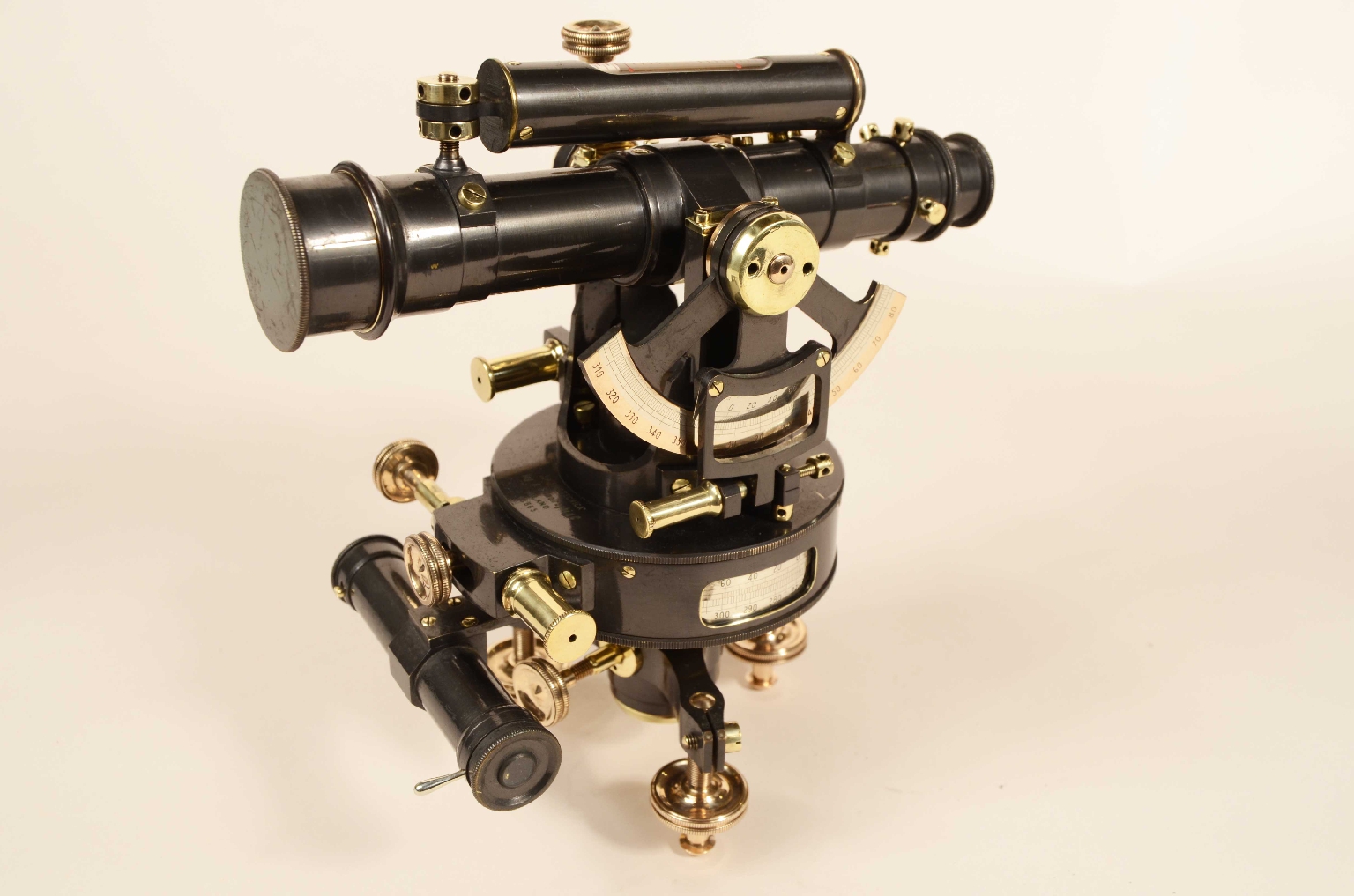 Antique measuring instruments/8130-Tacheometer