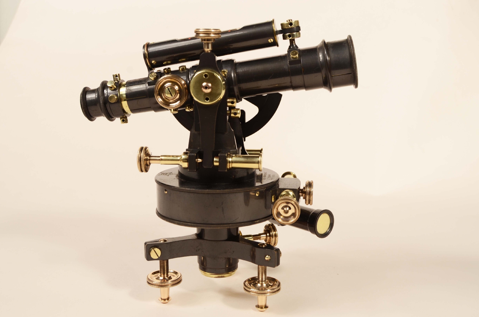 Antique measuring instruments/8130-Tacheometer