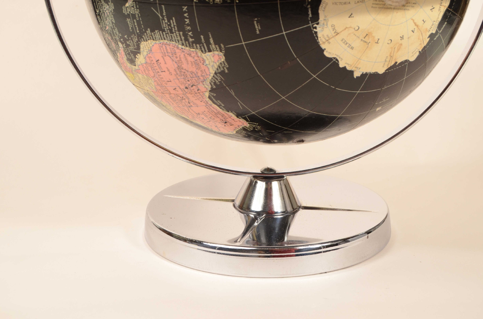 Antique globes-world maps/8147-Terrestrial Globe