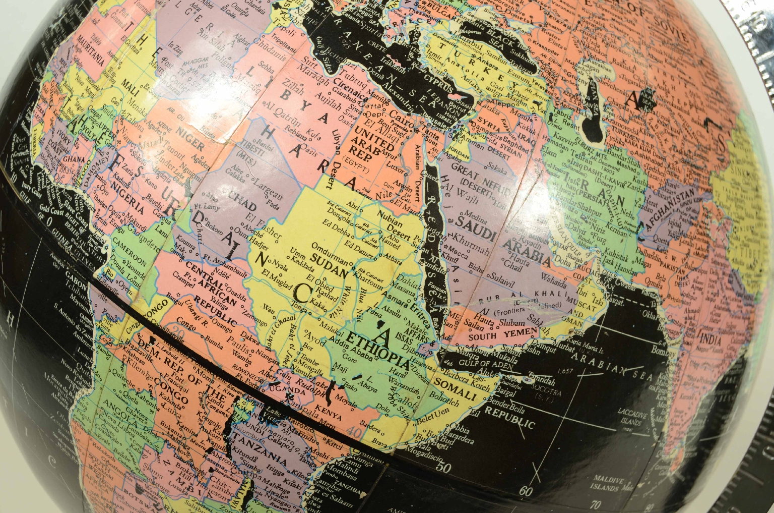 Antique globes-world maps/8148-Black Terrestrial Globe