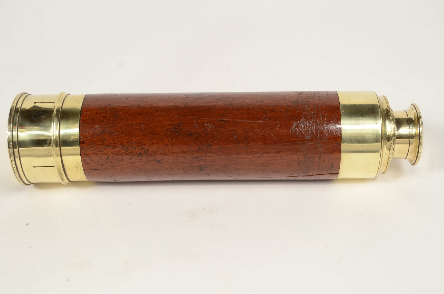 Nautical antiques/8188-Antique Telescope