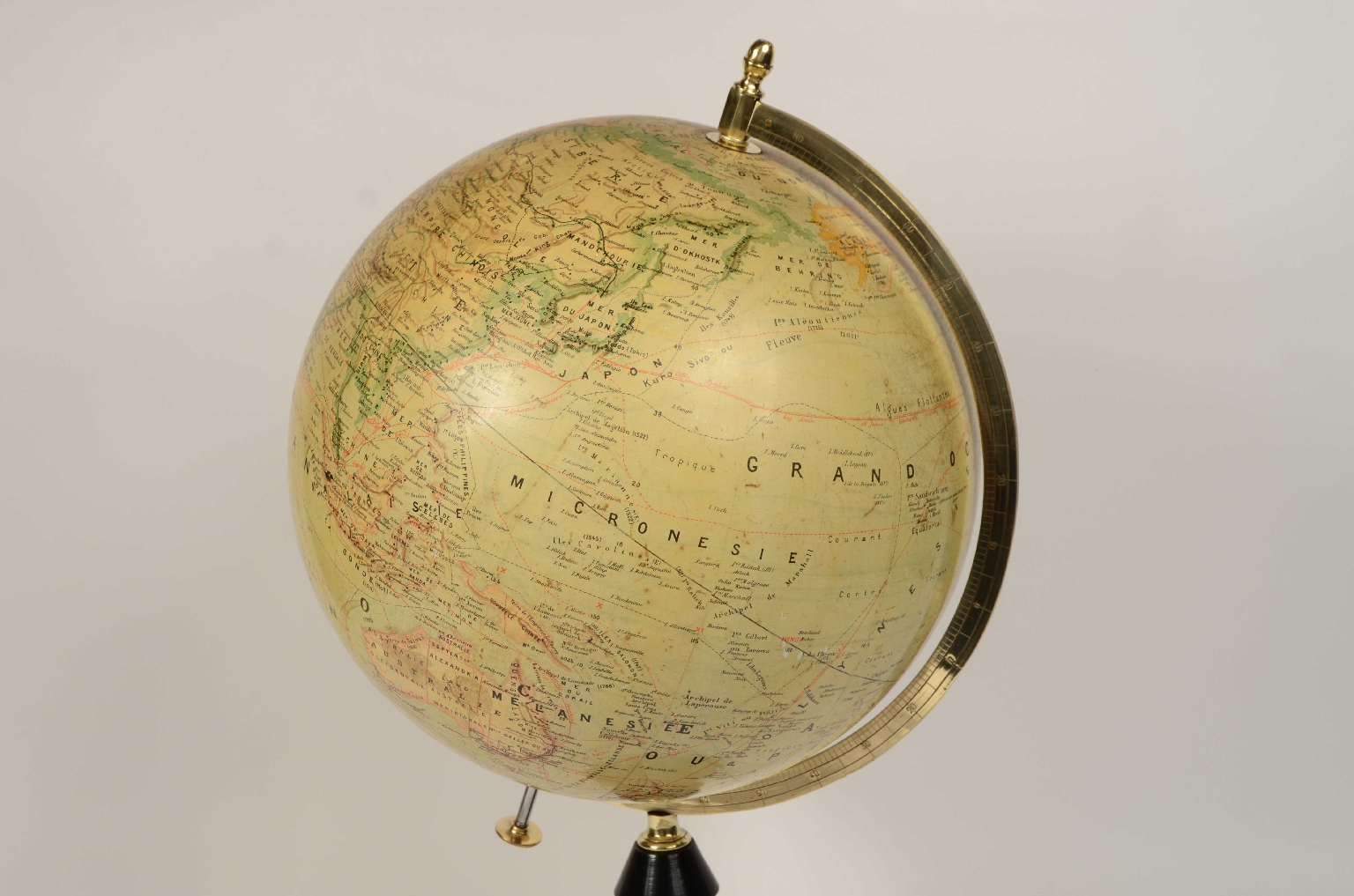Antique globes-world maps/8190-Terrestrial Globe