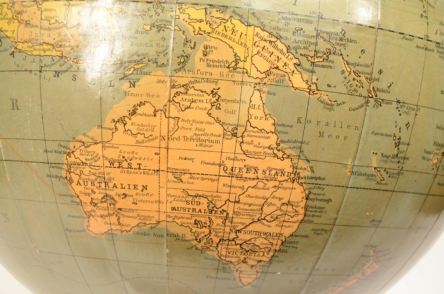 Antique globes-world maps/8192-Terrestrial Globe