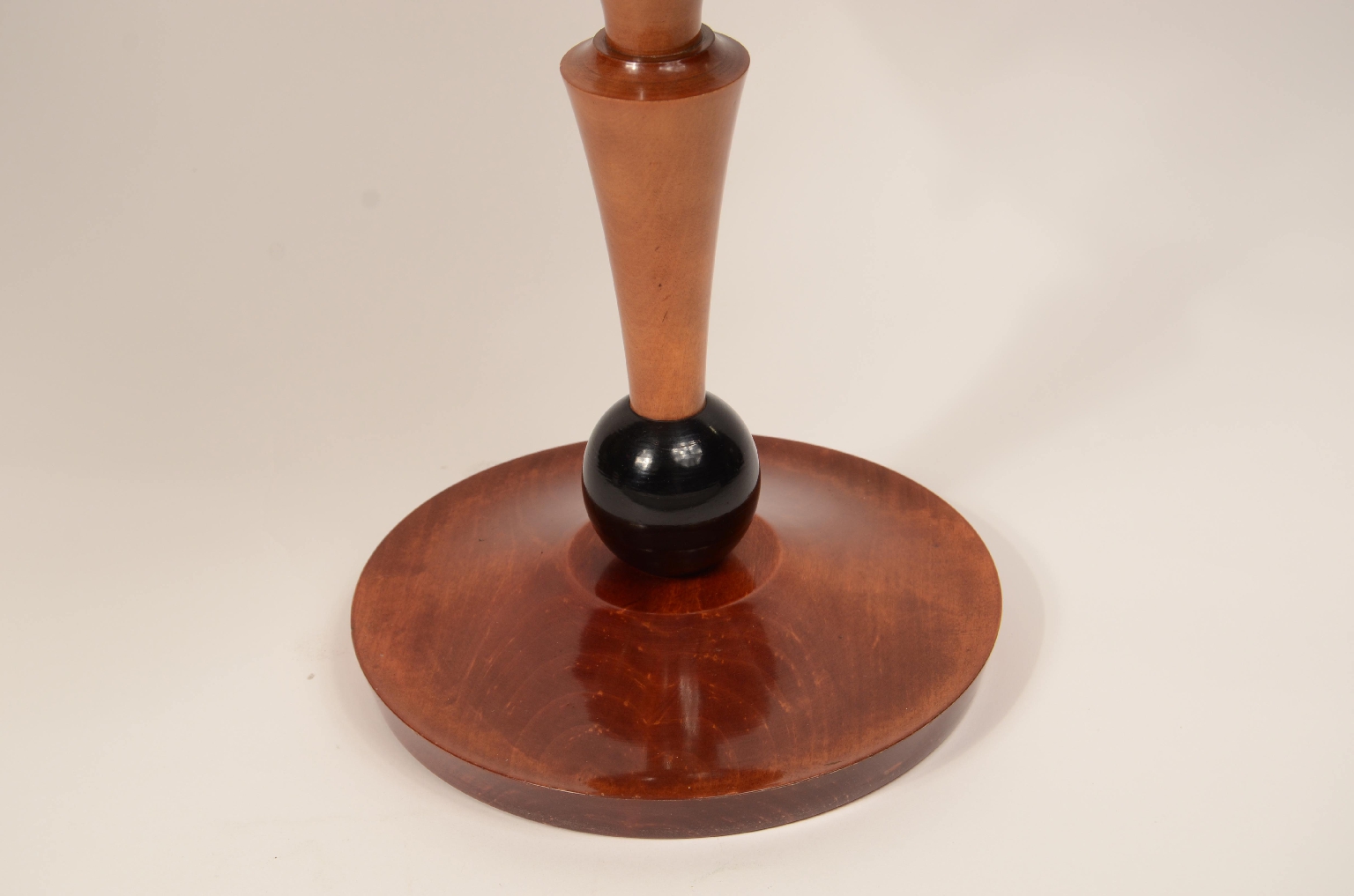 Antique globes-world maps/8192-Terrestrial Globe