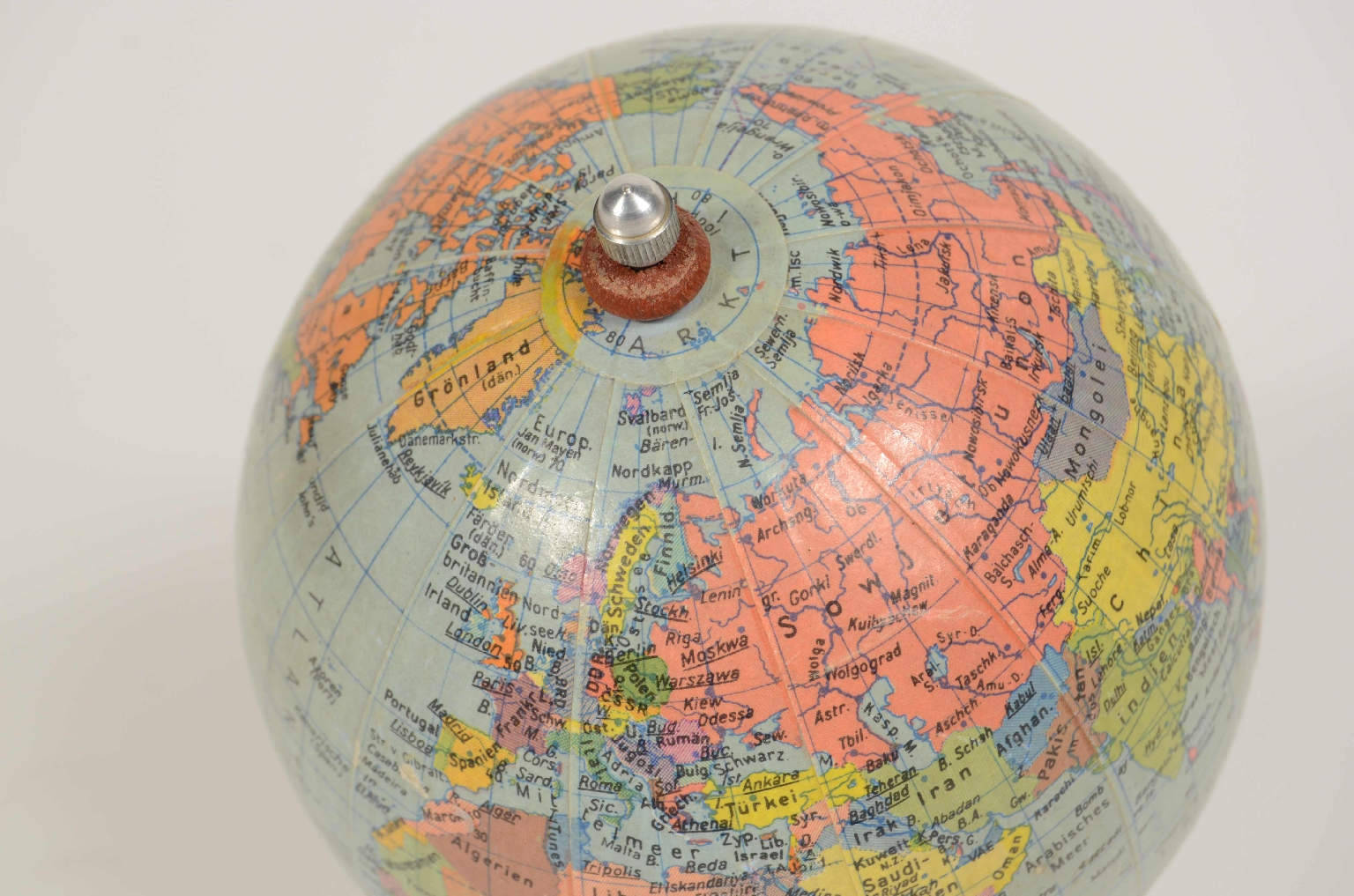 Antique globes-world maps/8195-Small Terrestrial Globe