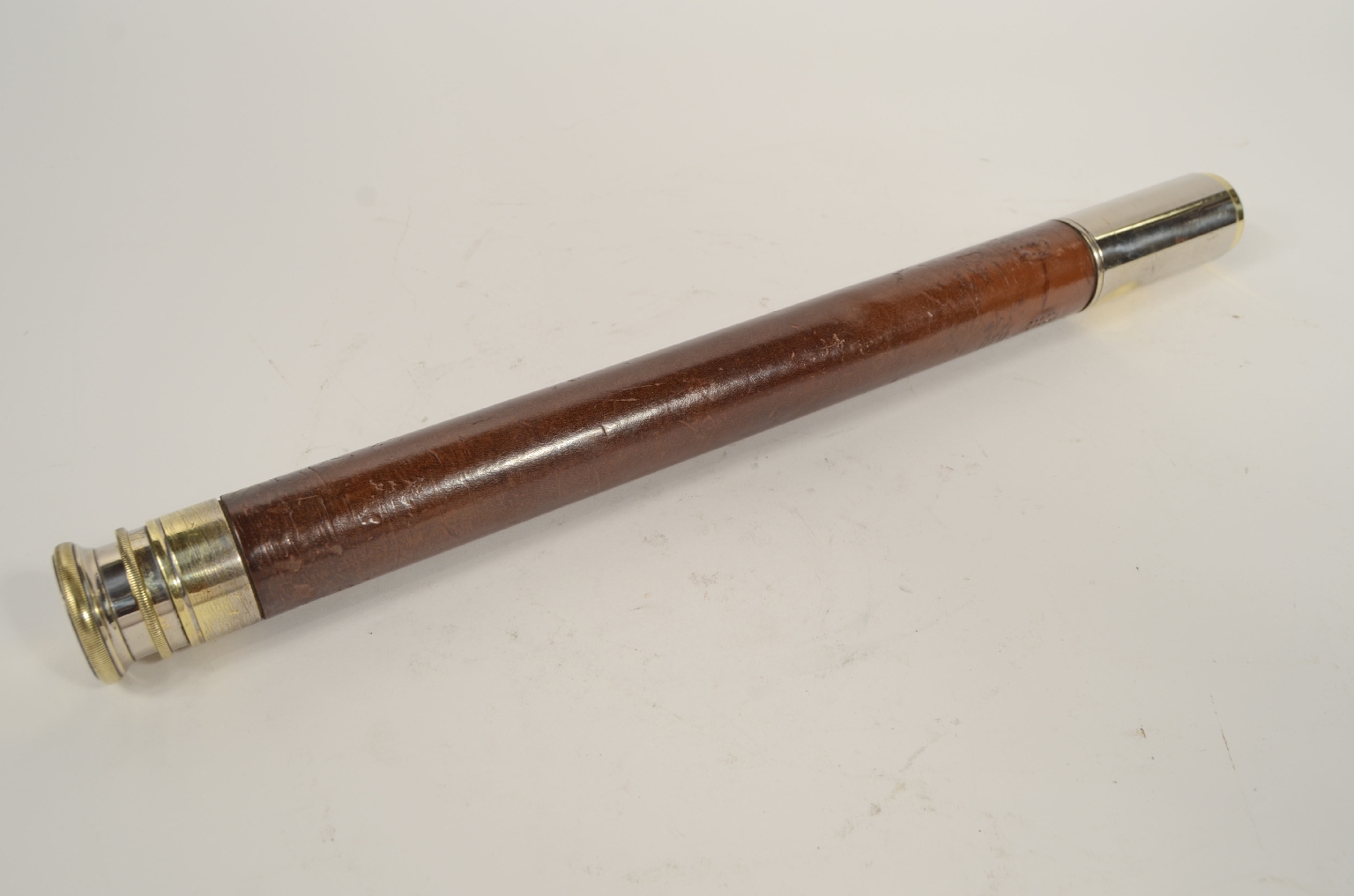 Nautical antiques/8197a-Antique Telescope