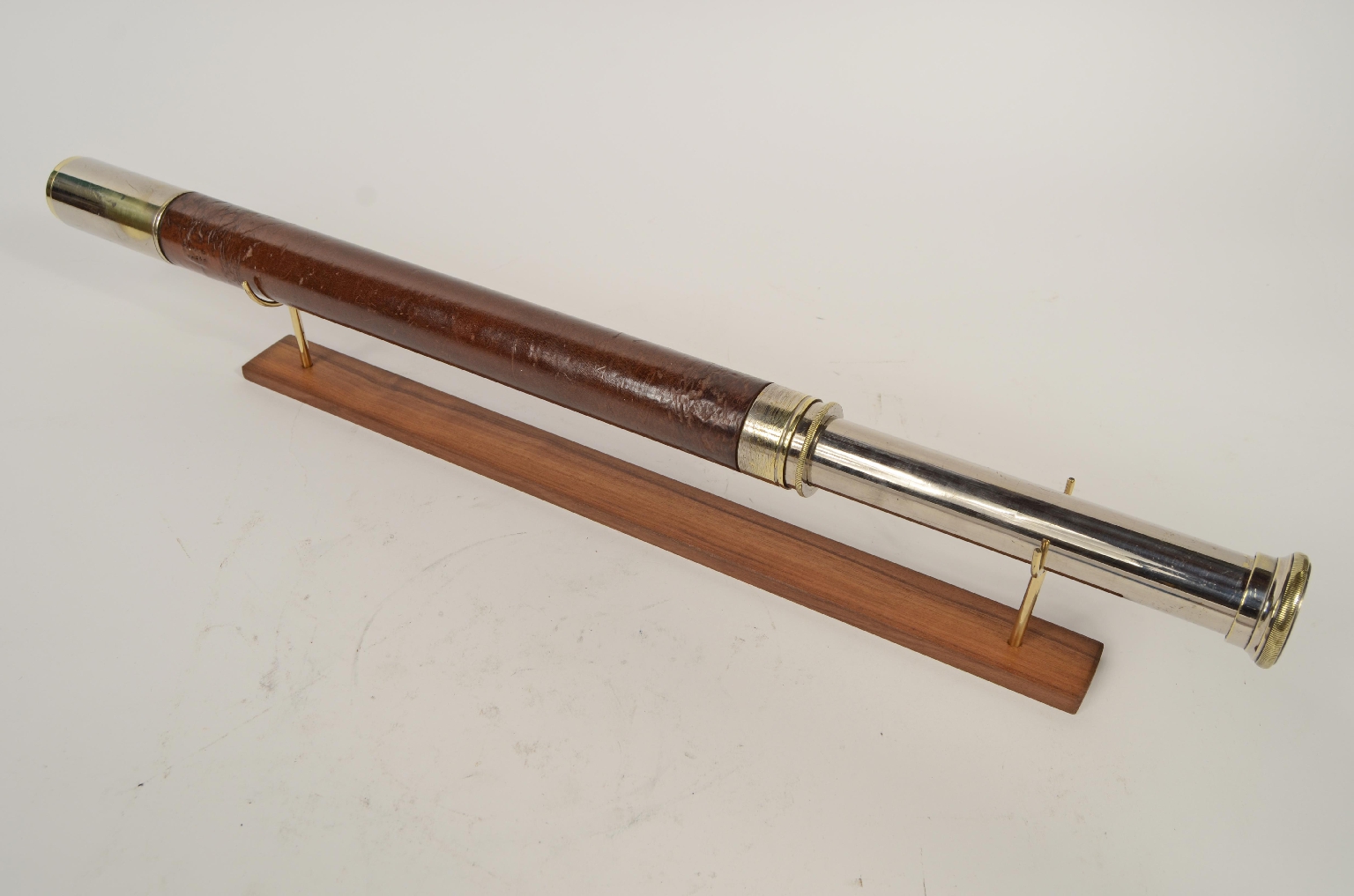Nautical antiques/8197a-Antique Telescope