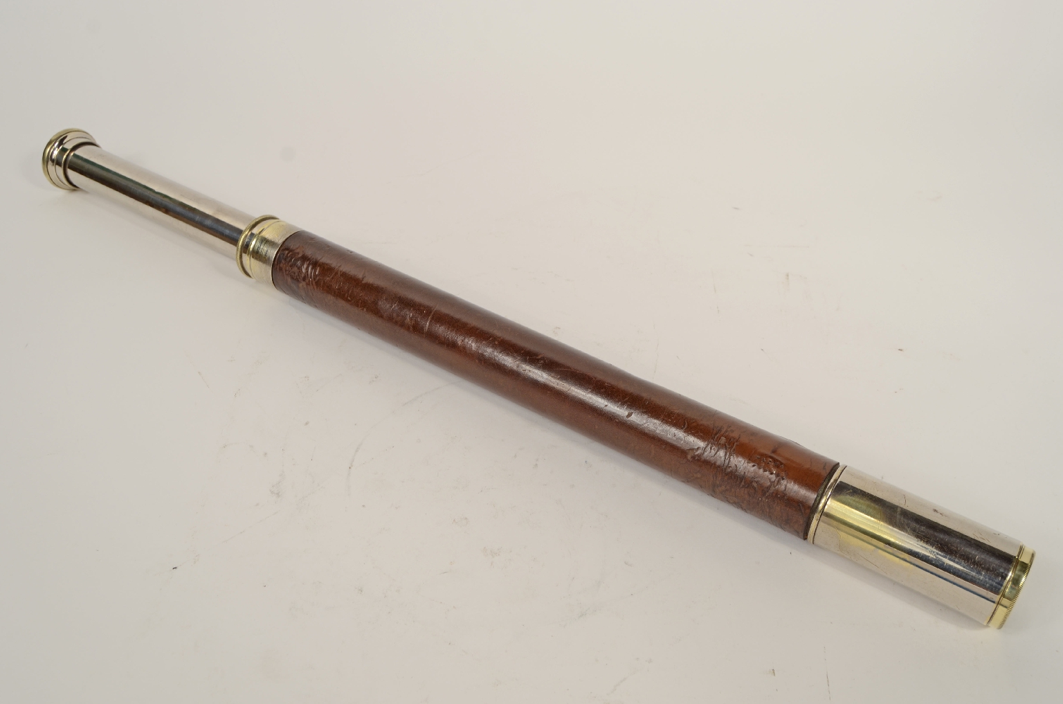 Nautical antiques/8197a-Antique Telescope