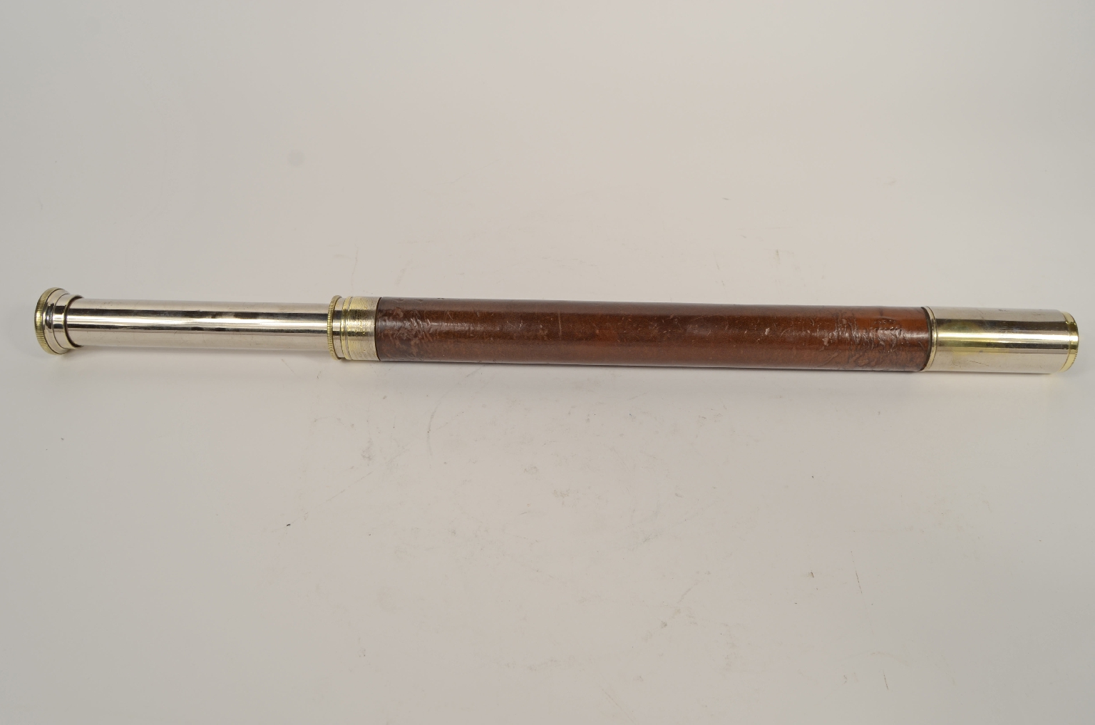 Nautical antiques/8197a-Antique Telescope