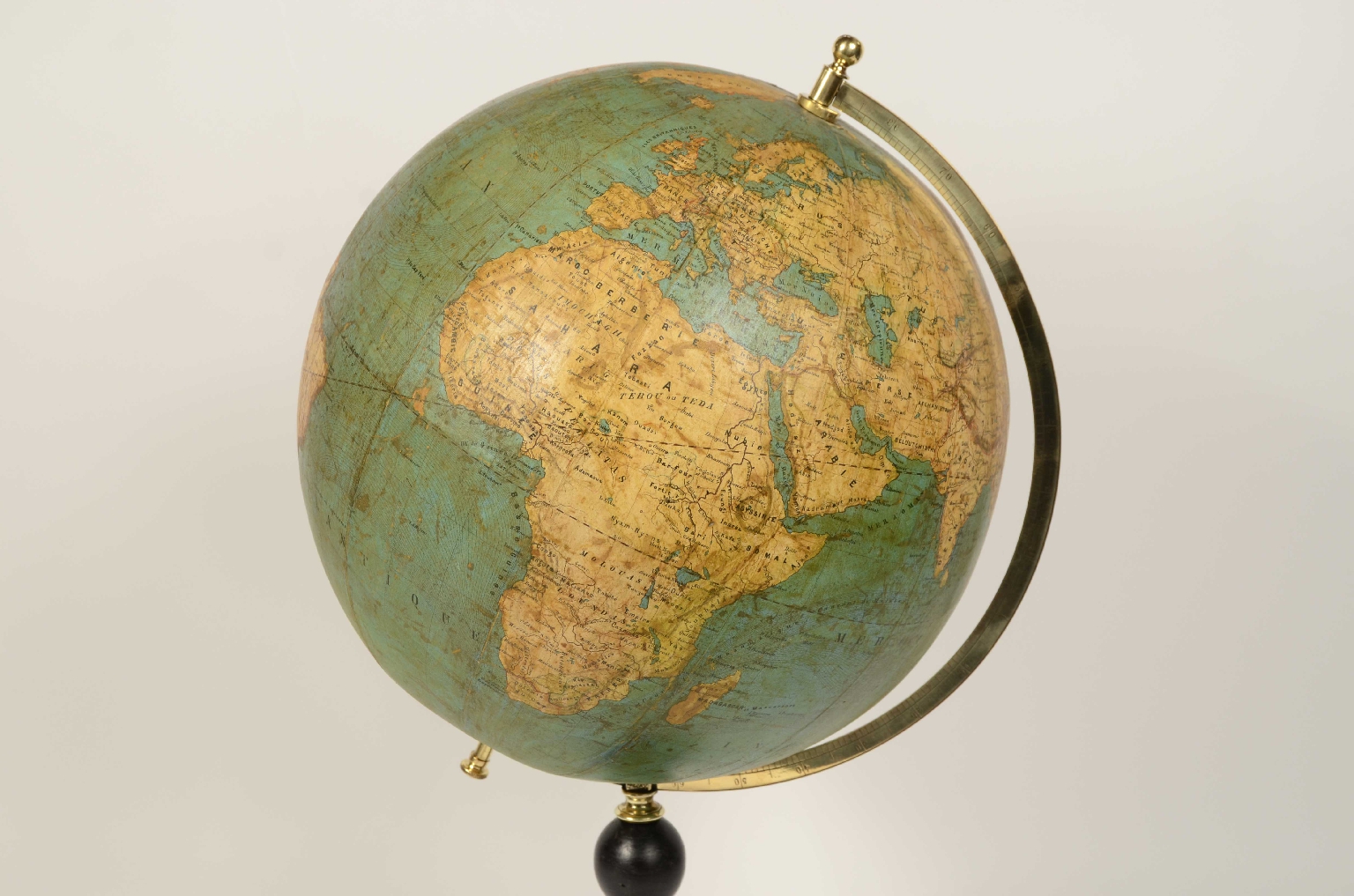 Antique globes-world maps/8199-Terrestrial Globe