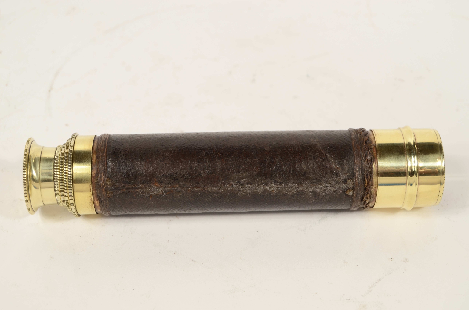 Nautical antiques/8200-Antique Telescope