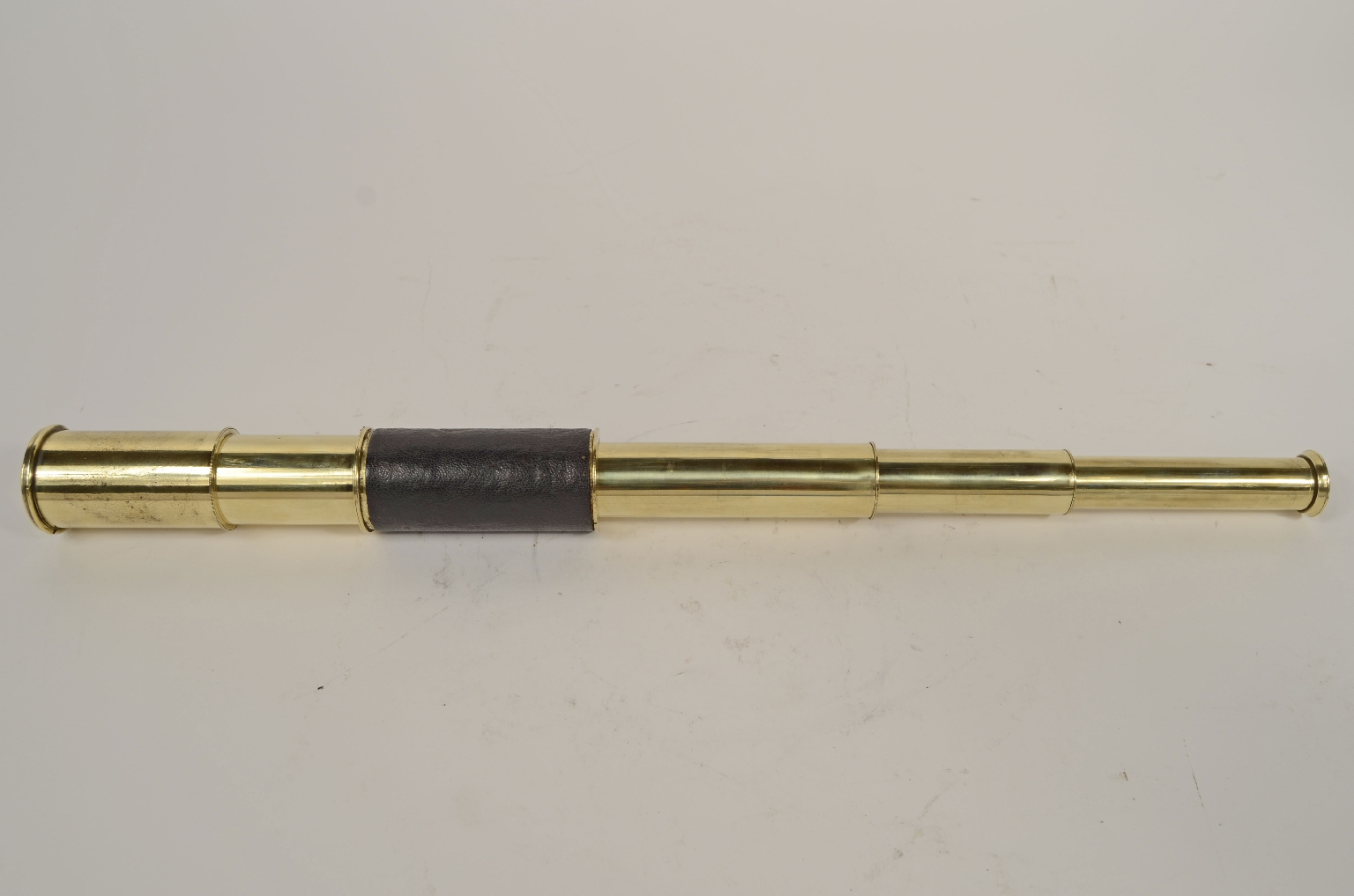 Nautical antiques/8202-Antique Telescope