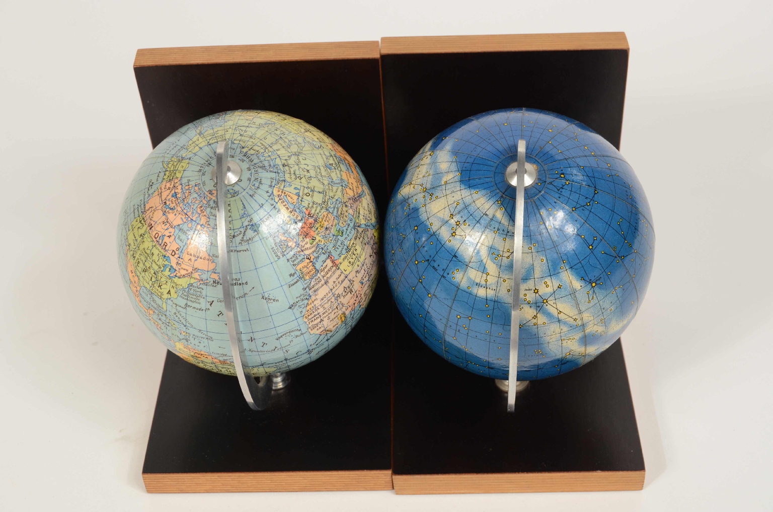 Antique globes-world maps/8206-Pair Bookend