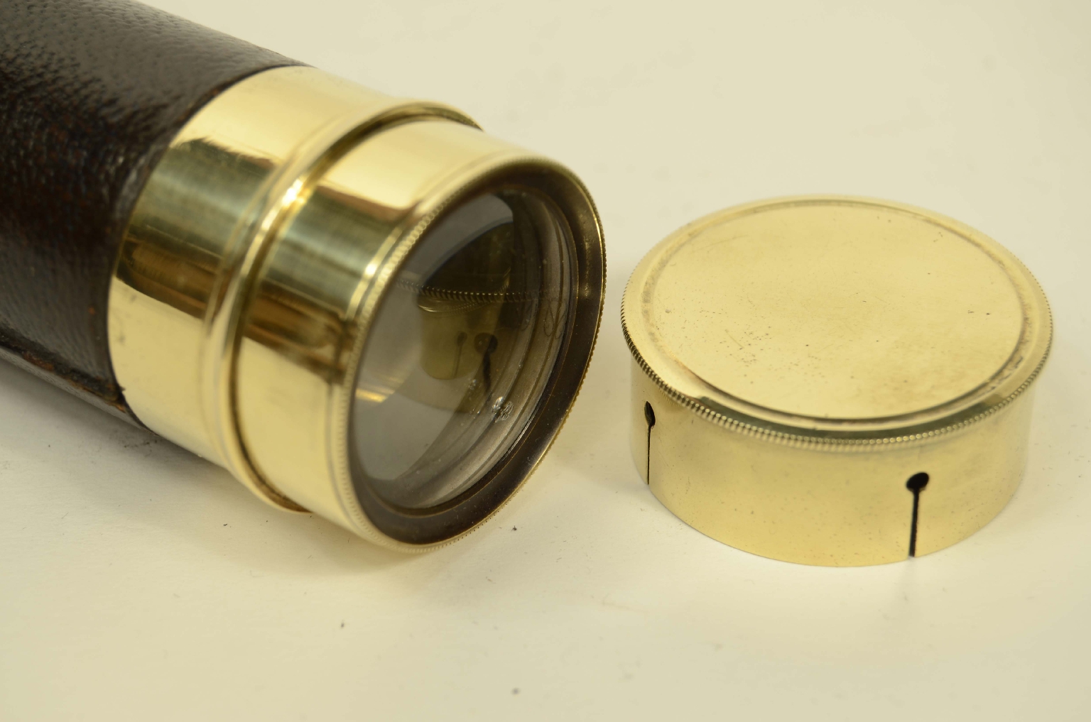 Nautical antiques/8210-Antique Telescope