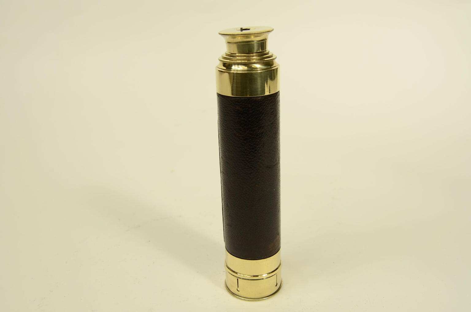 Nautical antiques/8210-Antique Telescope