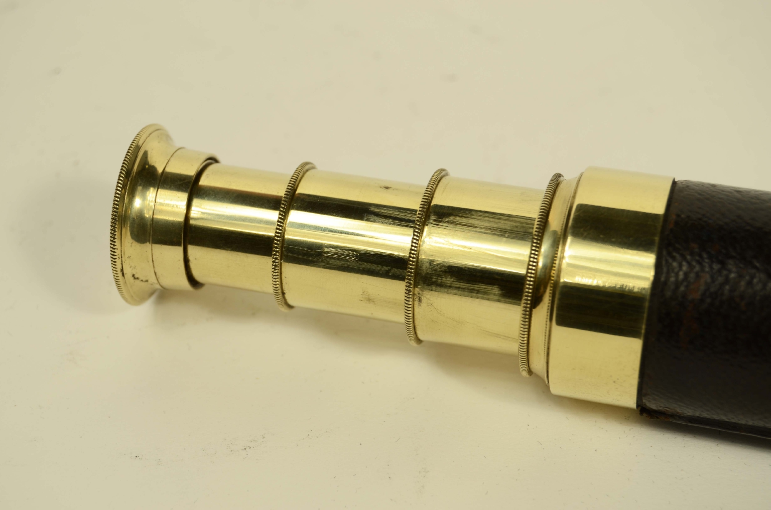 Nautical antiques/8210-Antique Telescope