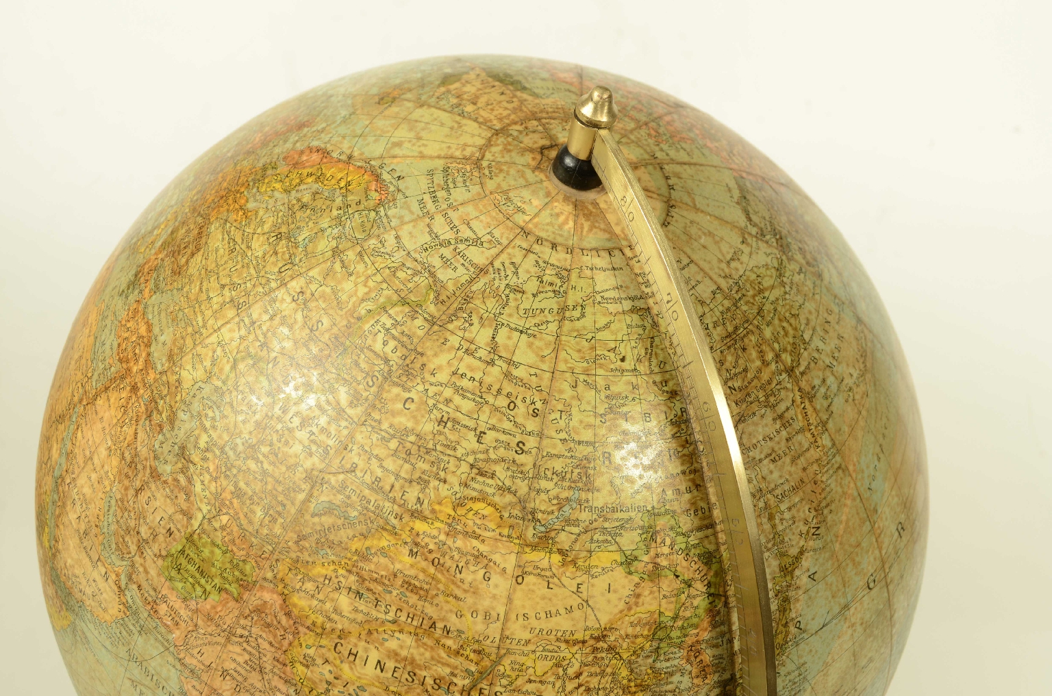 Antique globes-world maps/8217-Terrestrial Globe