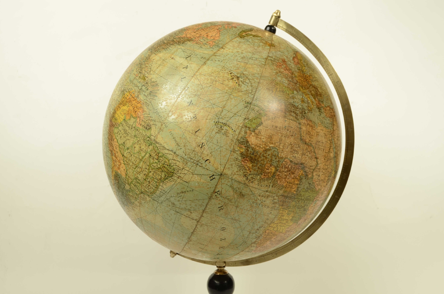 Antique globes-world maps/8217-Terrestrial Globe