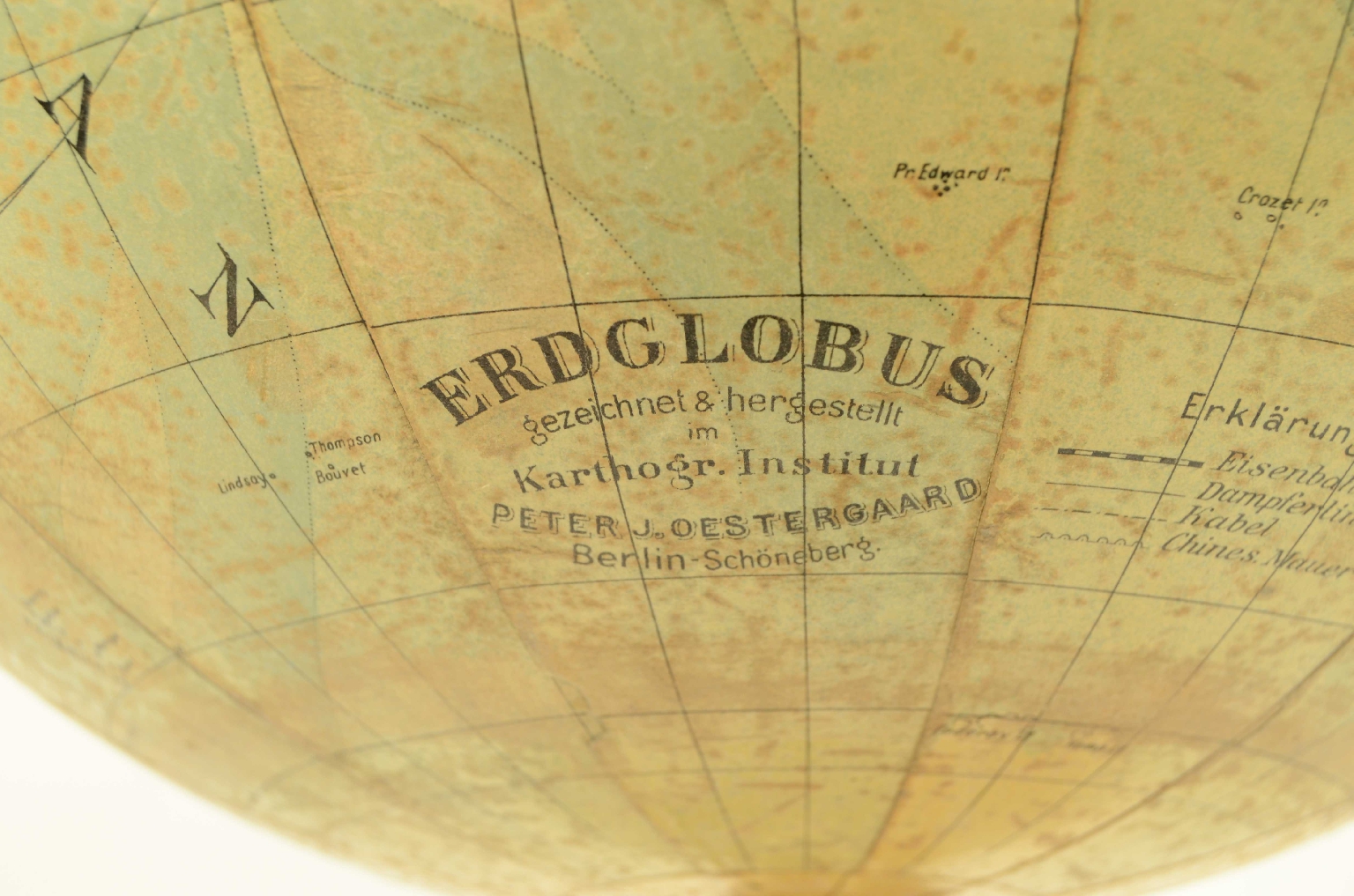 Antique globes-world maps/8217-Terrestrial Globe