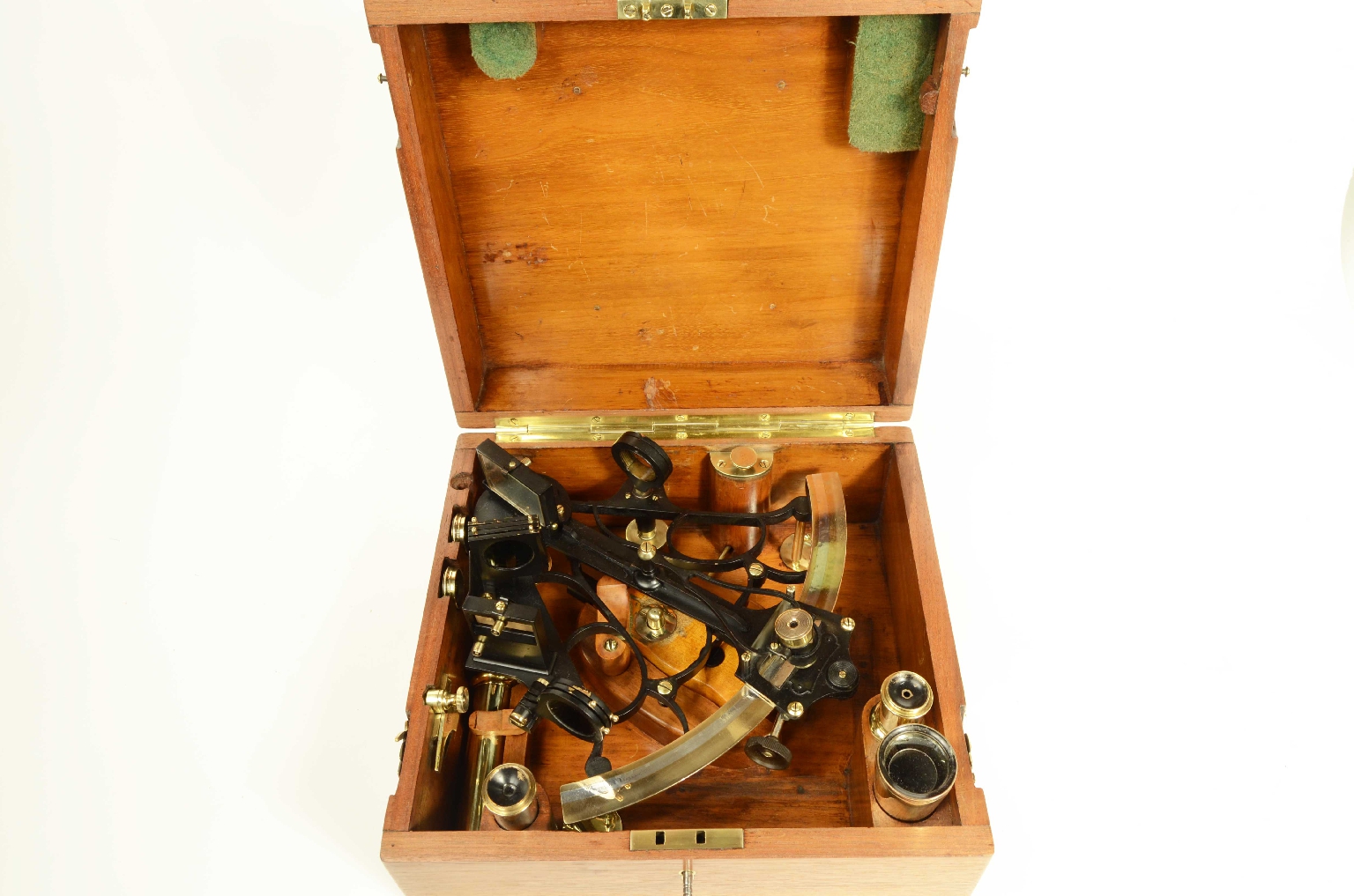 Nautical antiques/8248-Antique Sextant