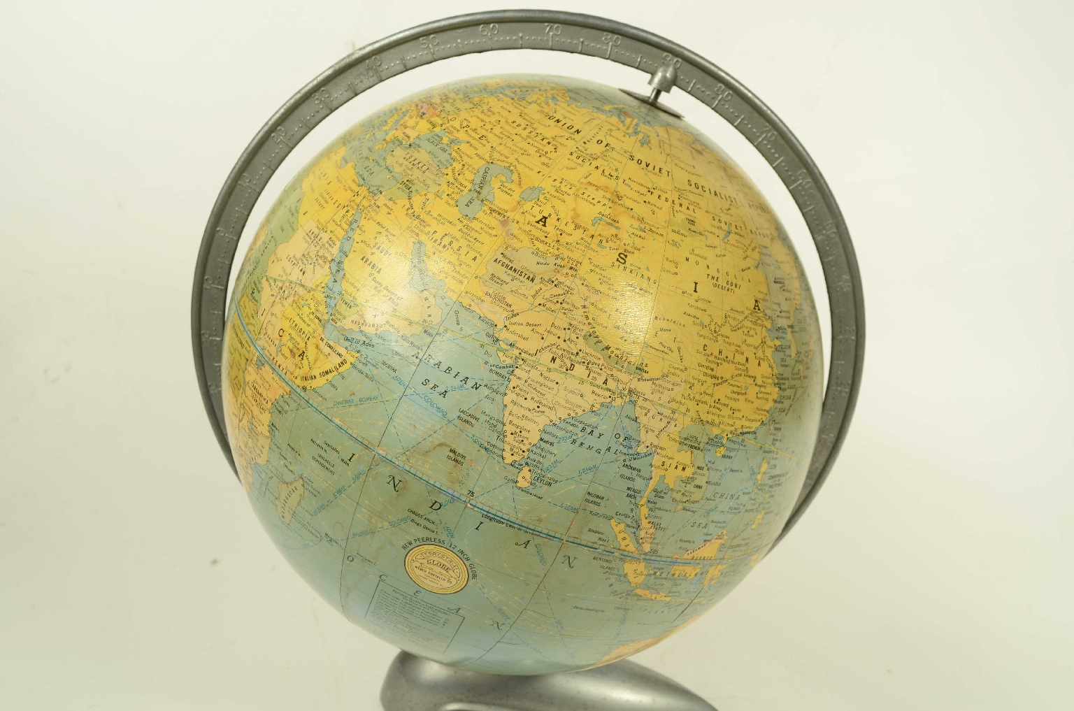 Antique globes-world maps/8333-Terrestrial Globe