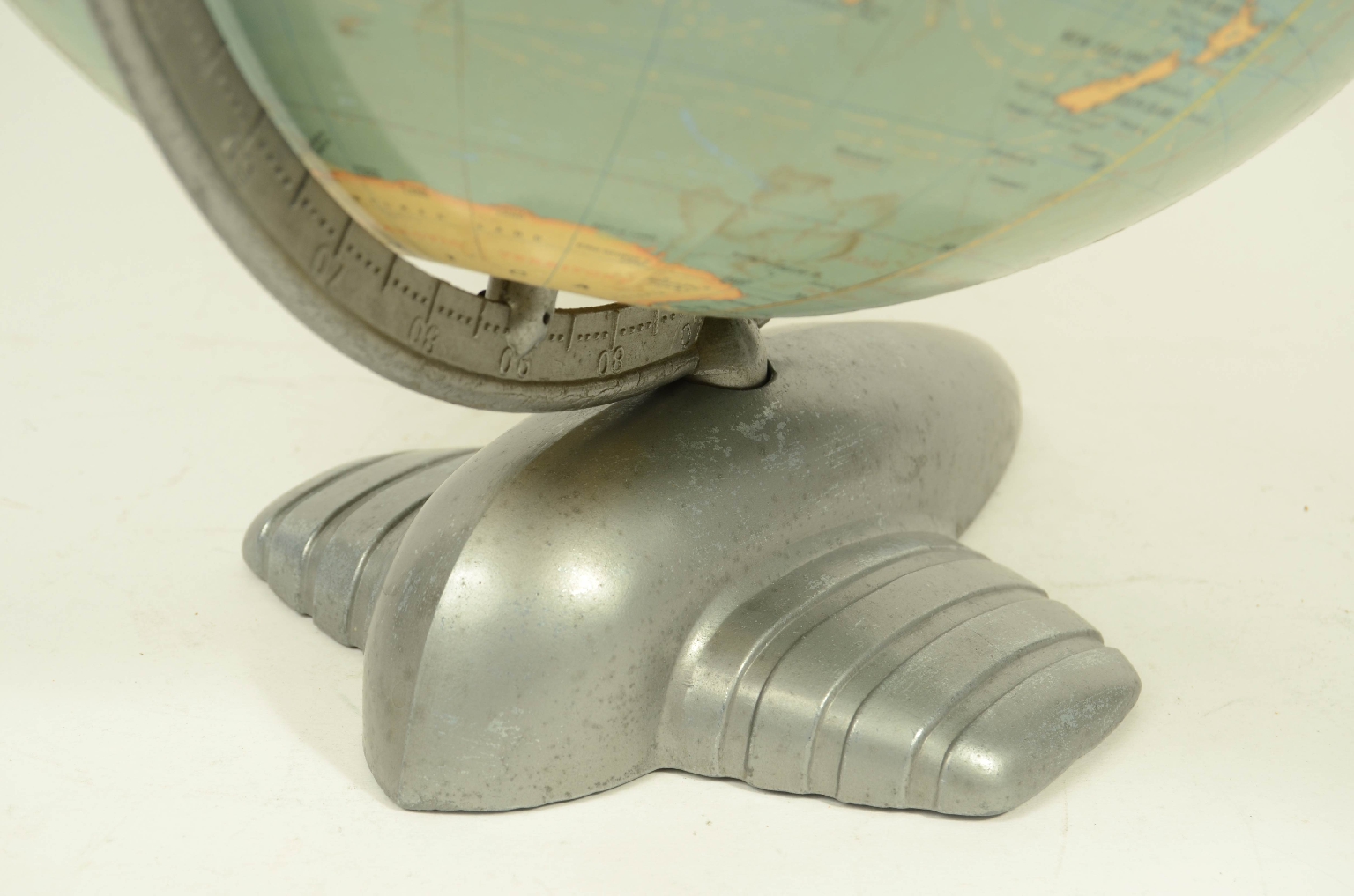 Antique globes-world maps/8333-Terrestrial Globe