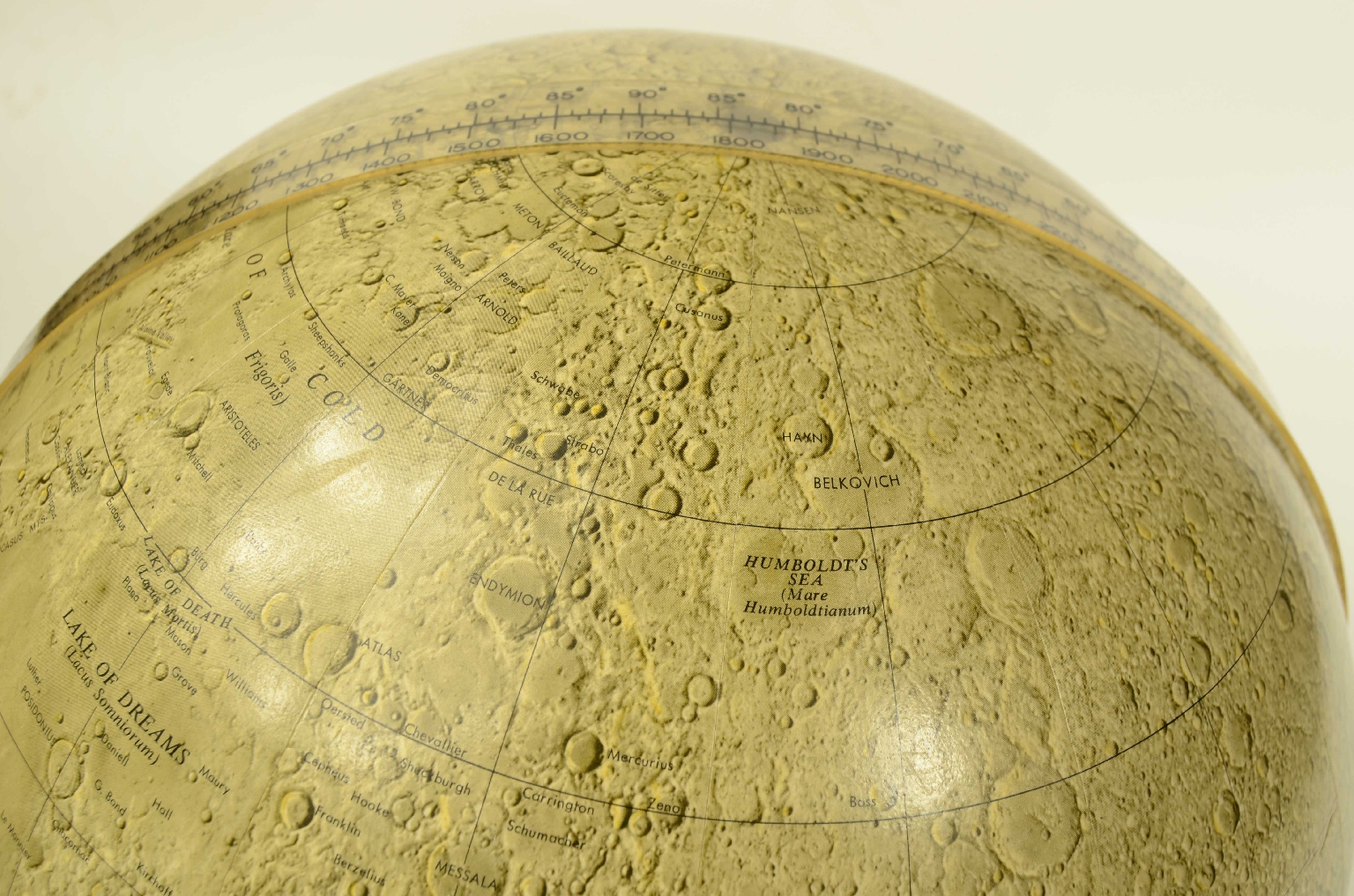 Antique globes-world maps/8354-Lunar Globe
