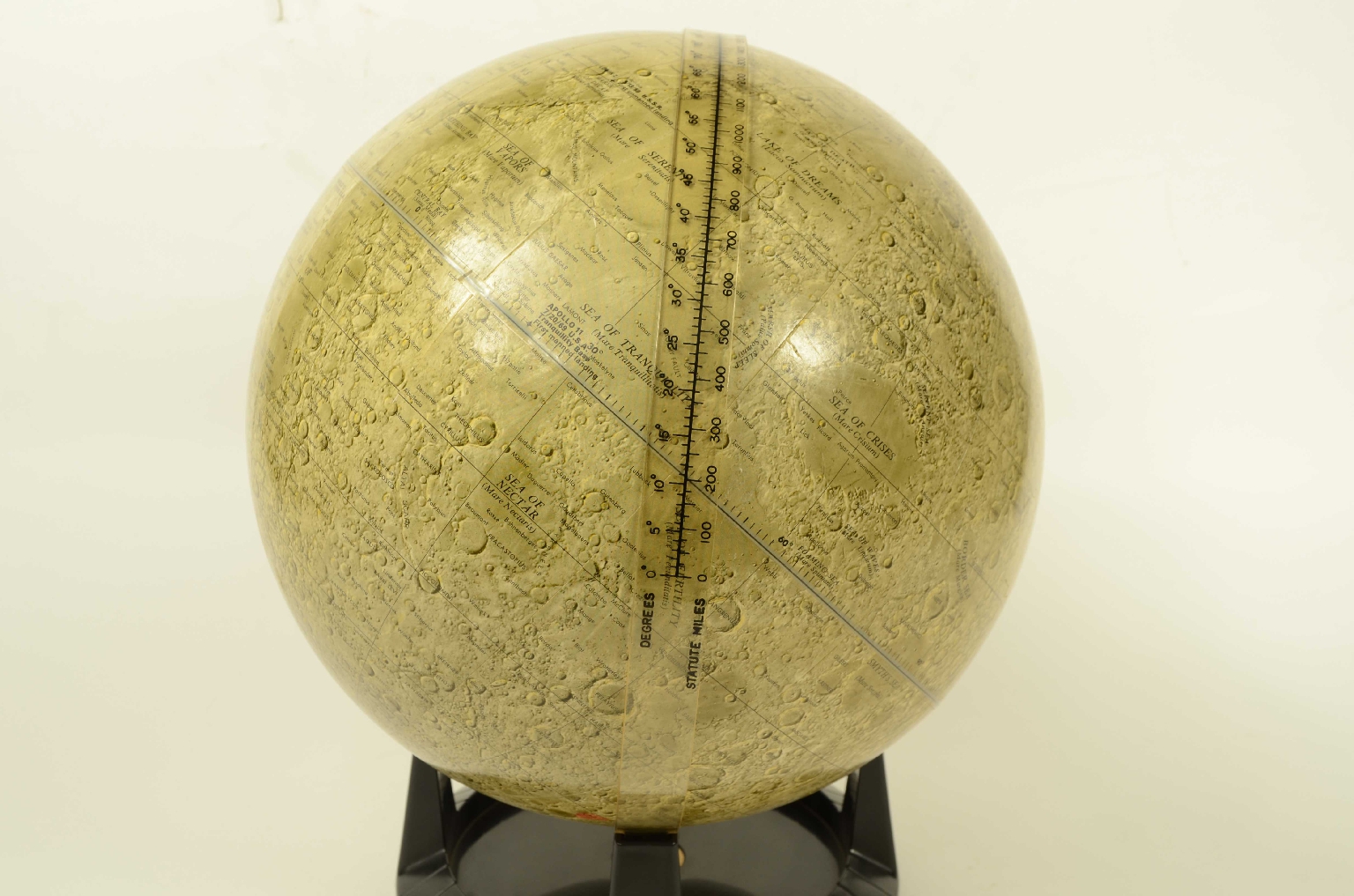 Globi-mappamondi antichi/8354-Globo della Luna