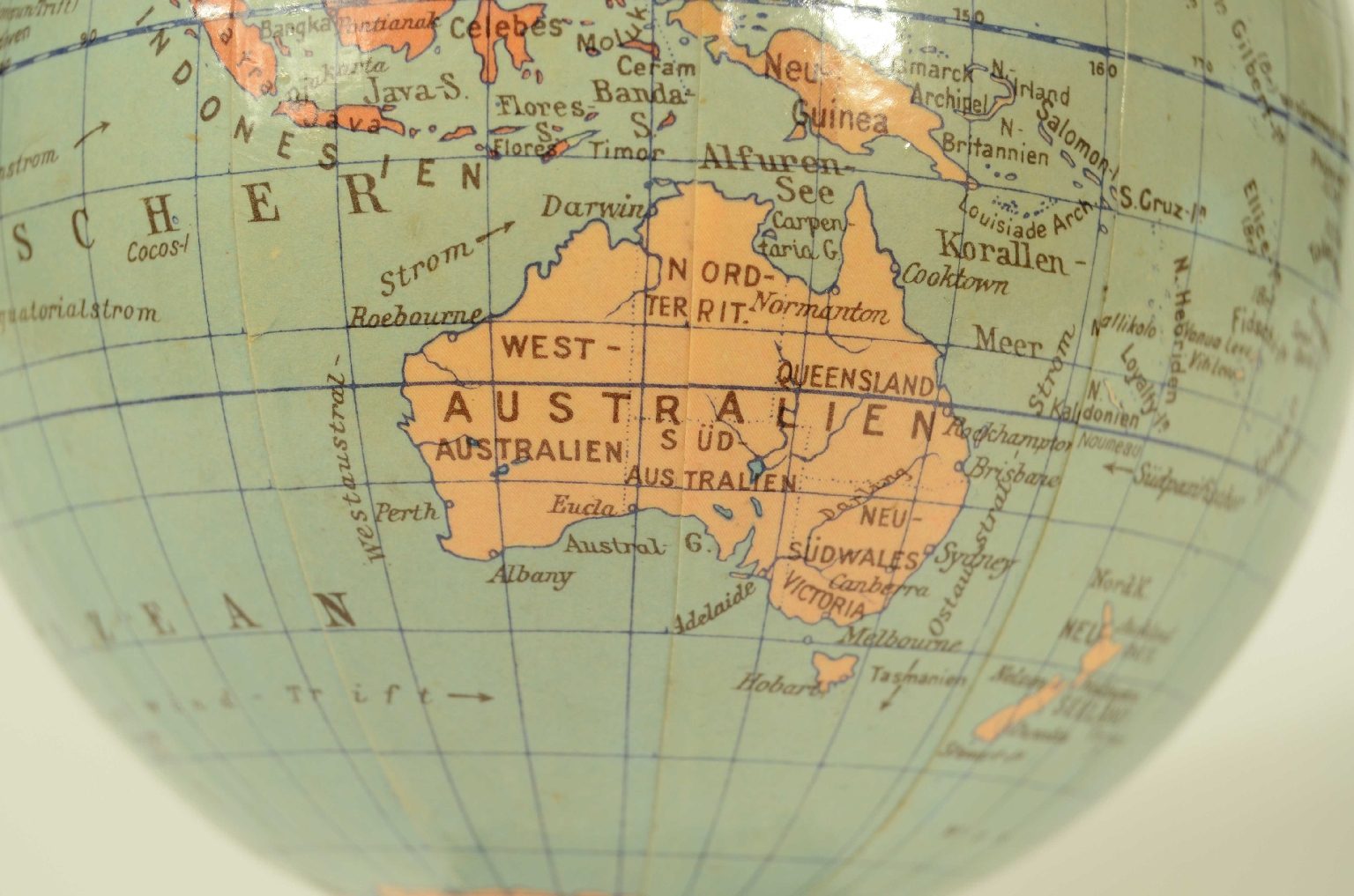 Antique globes-world maps/8355-Small Terrestrial Globe
