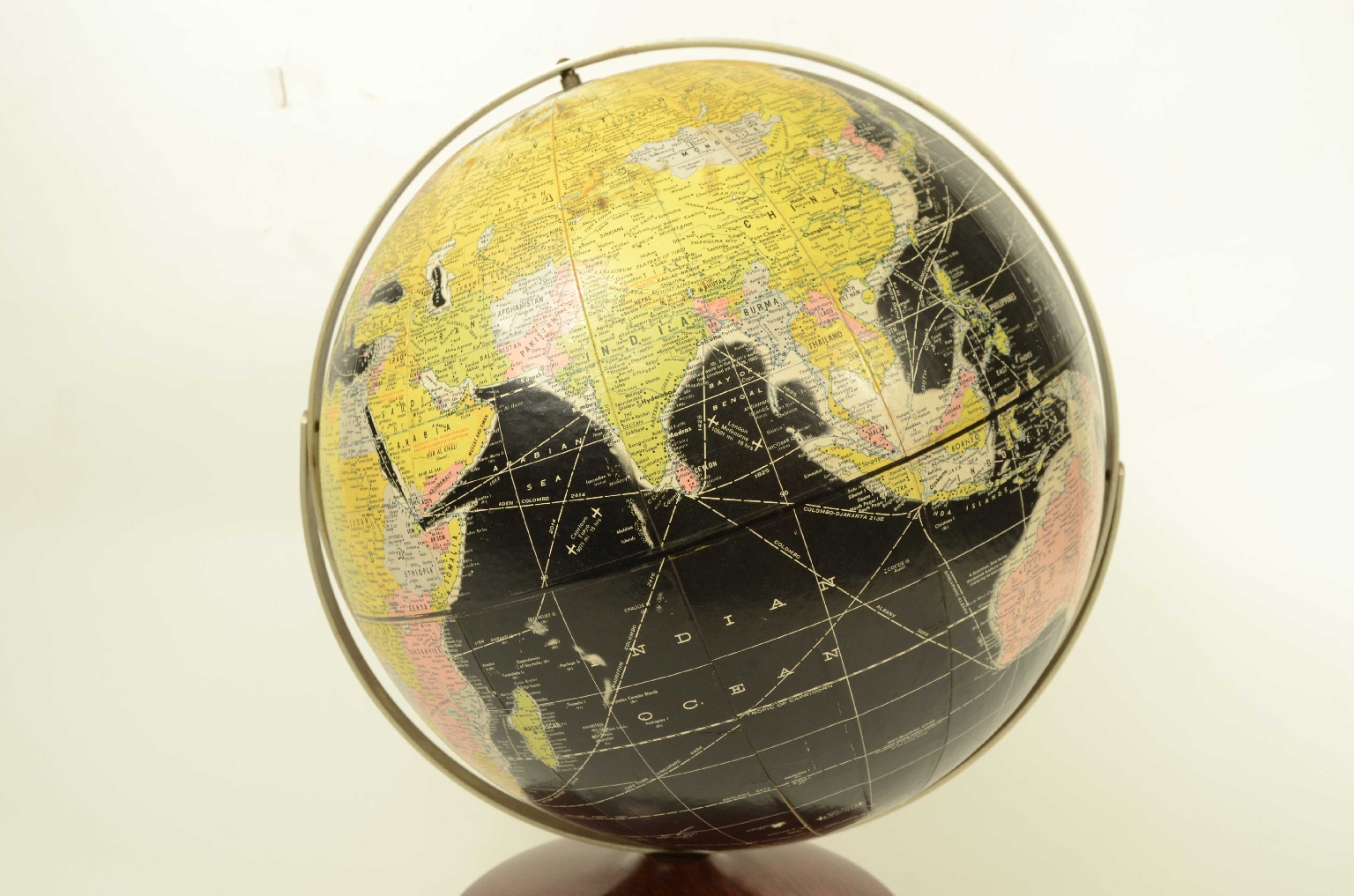 Antique globes-world maps/8360-Terrestrial Globe