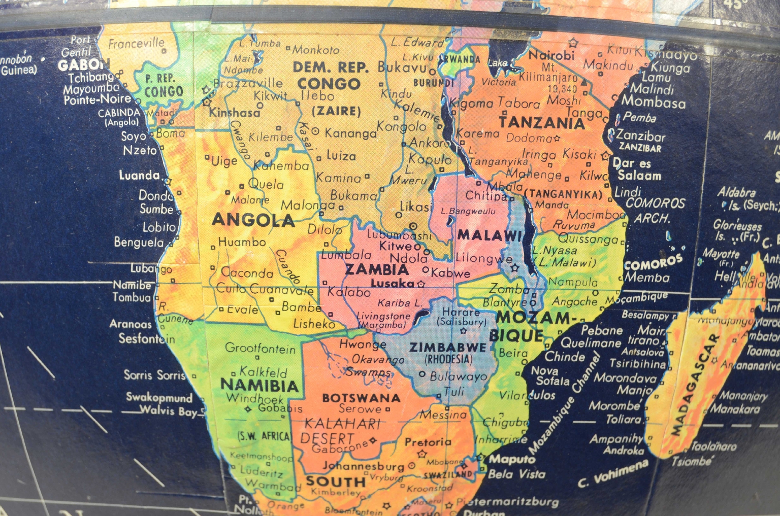 Antique globes-world maps/8362-Terrestrial Globe