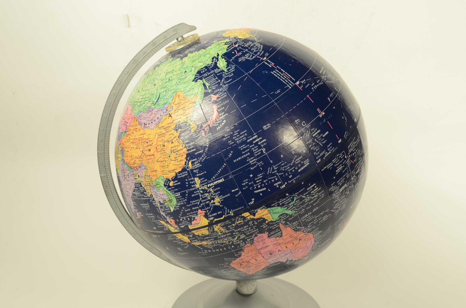 Antique globes-world maps/8362-Terrestrial Globe