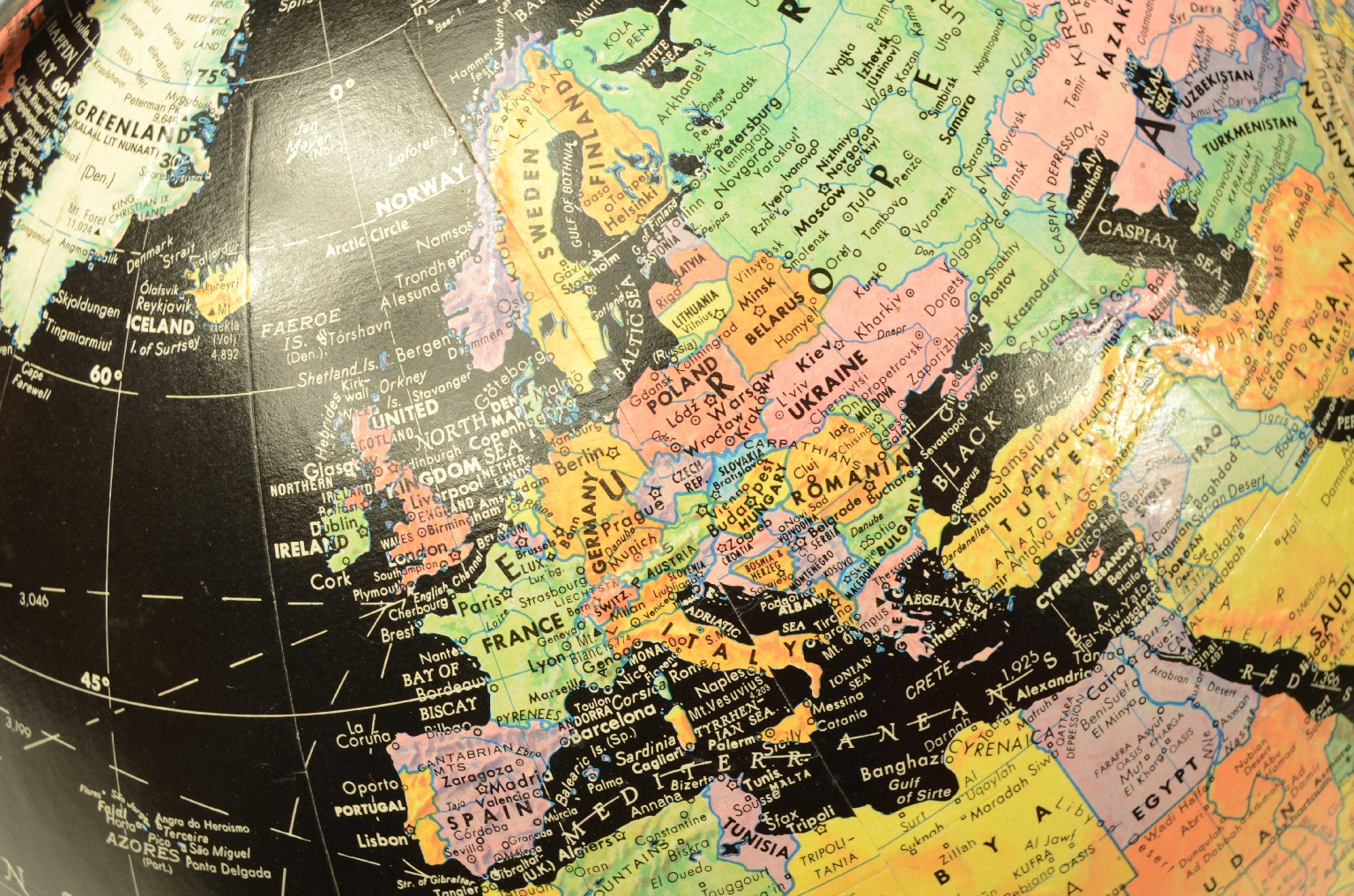 Antique globes-world maps/8366-Terrestrial Globe