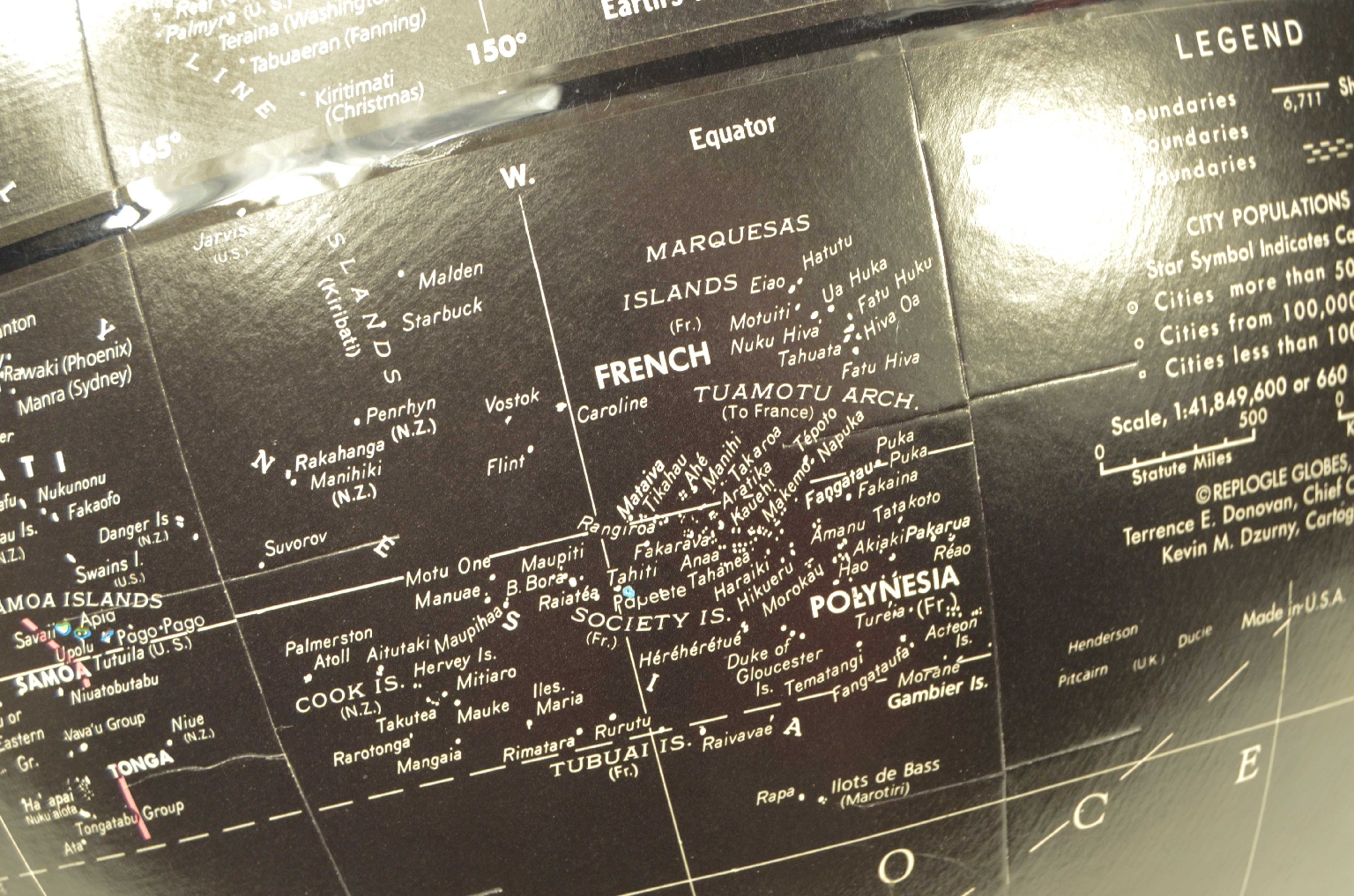 Antique globes-world maps/8366-Terrestrial Globe