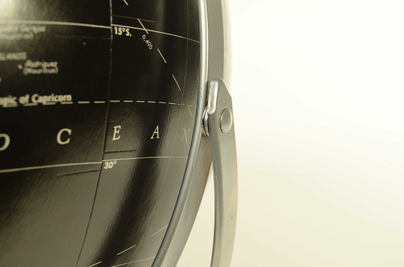 Antique globes-world maps/8366-Terrestrial Globe